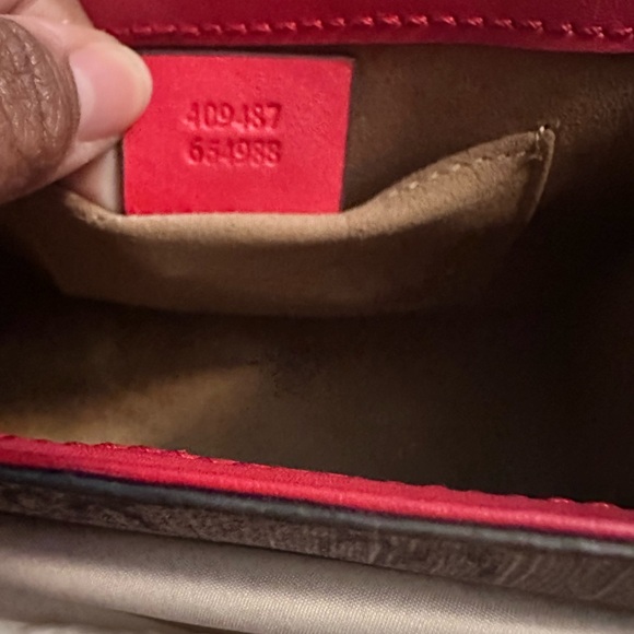 Authentic Gucci Padlock Red and Pink chain crossbody - Picture 9 of 9